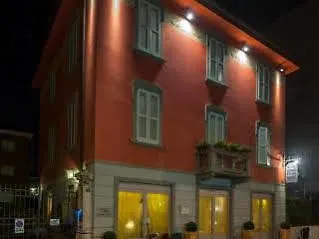 Cece E Simo